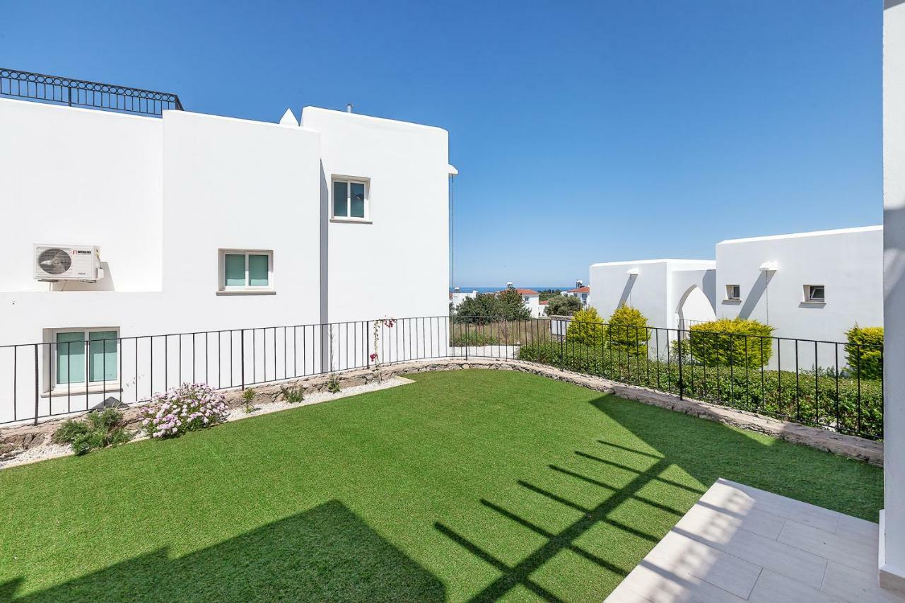 Seaview Selvi Village Apt Karşıyaka  Dış mekan fotoğraf