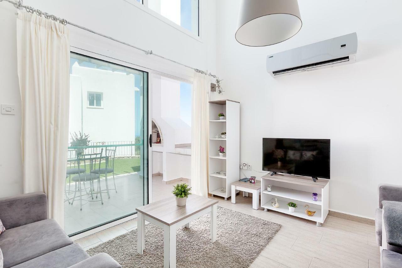 Seaview Selvi Village Apt Karşıyaka  Dış mekan fotoğraf