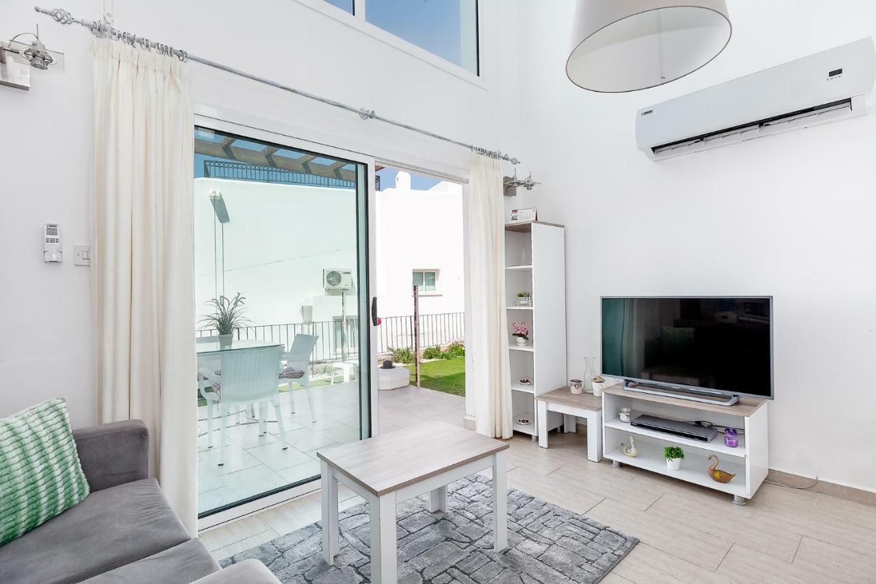 Seaview Selvi Village Apt Karşıyaka  Dış mekan fotoğraf