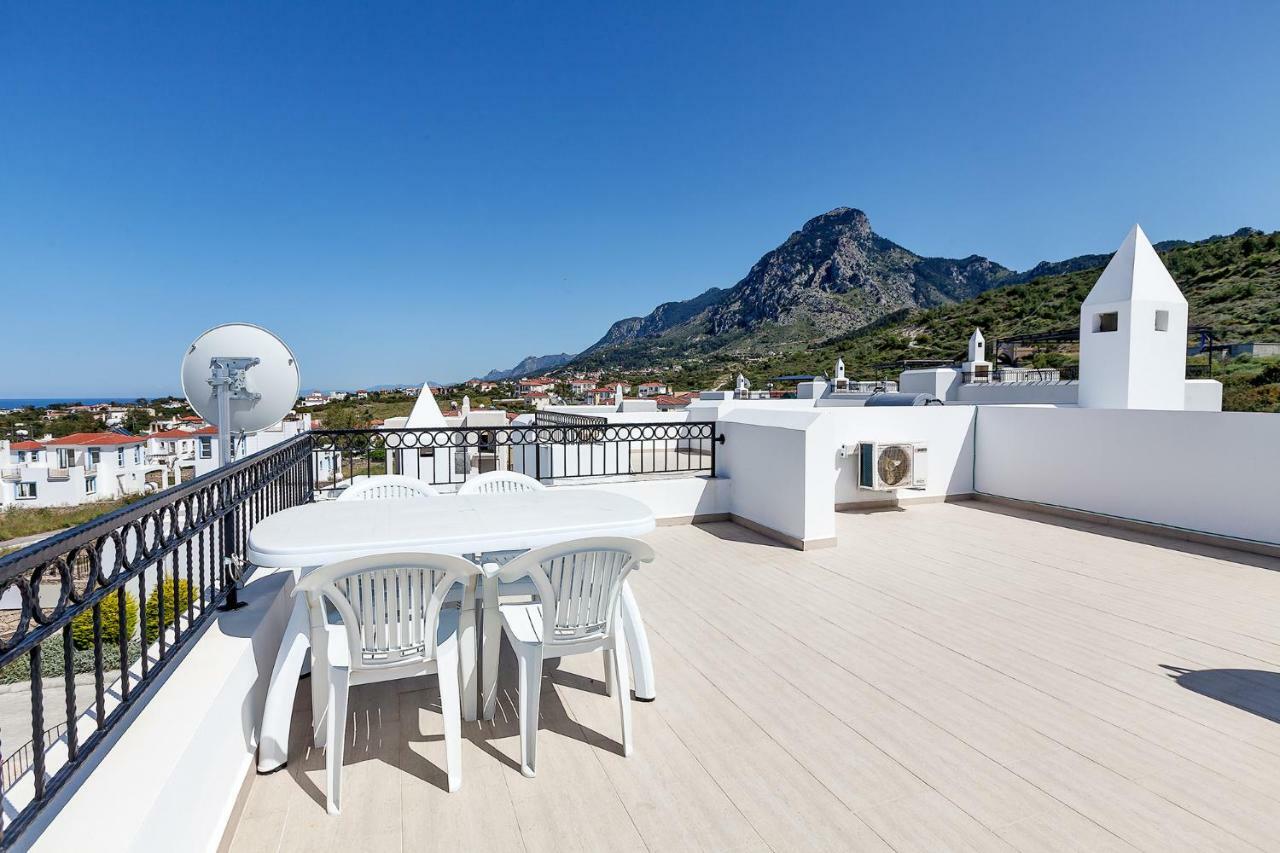 Seaview Selvi Village Apt Karşıyaka  Dış mekan fotoğraf