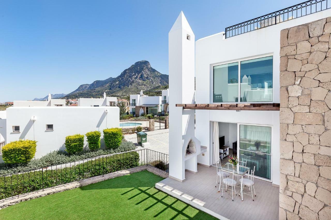 Seaview Selvi Village Apt Karşıyaka  Dış mekan fotoğraf