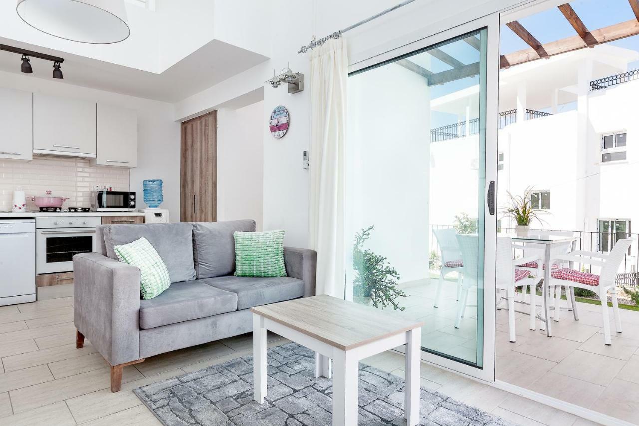 Seaview Selvi Village Apt Karşıyaka  Dış mekan fotoğraf